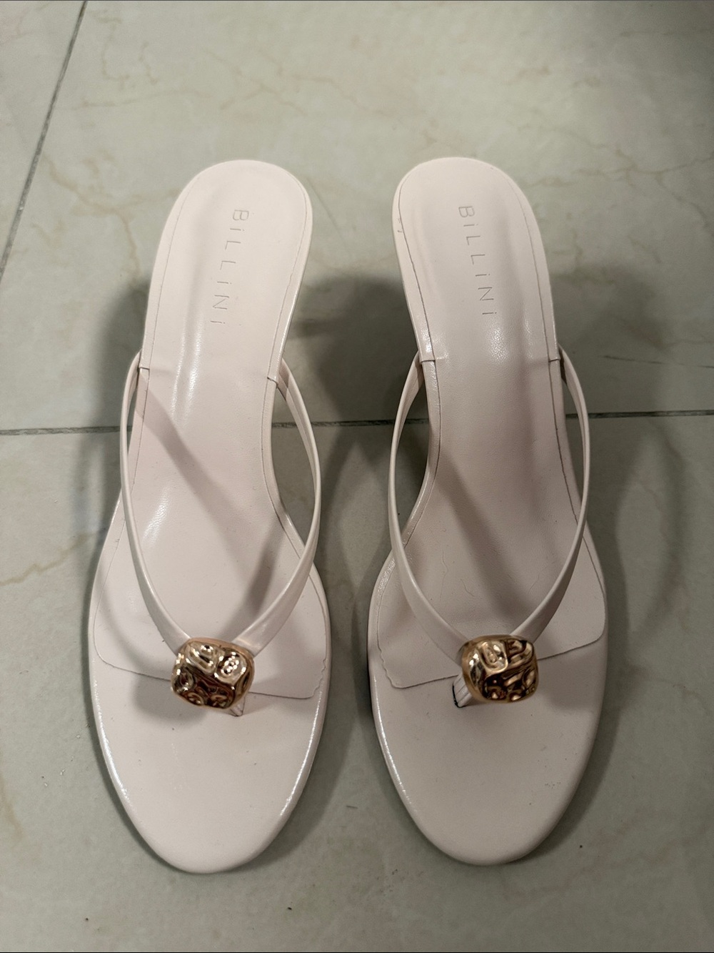 Billini Women's Cream Slip-On Toe-Post Sandals with Gold Accent